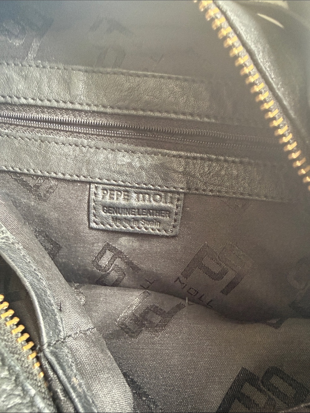 Black Leather Multi-Pocket Shoulder Bag, Pepe Moll - Picture 3 of 10